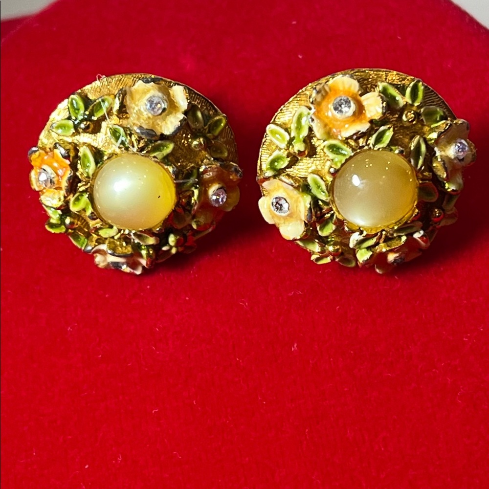 My Fair Lady Cufflinks by BSK. Exquisitely done with Floral Enamel & Rhinestones